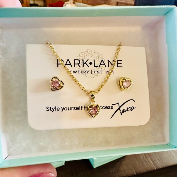 Heart Halo Necklace and Earrings Ensemble - Picture 2 of 2